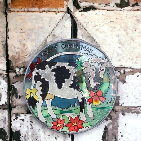 Round "Mooey  Christmas" Cow Suncatcher Window Display - Picture 4 of 5